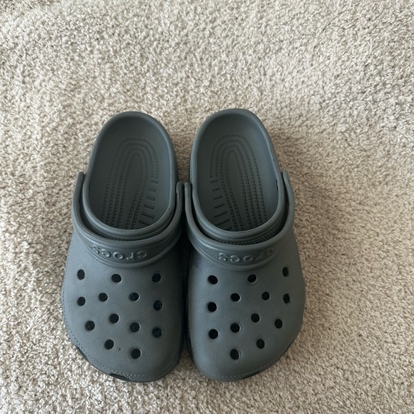 Crocs grey J2 - Picture 2 of 4